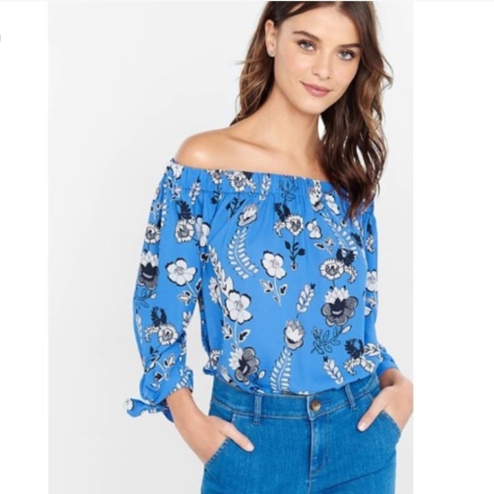 Express Off The Shoulder 3/4 Tie Shirt